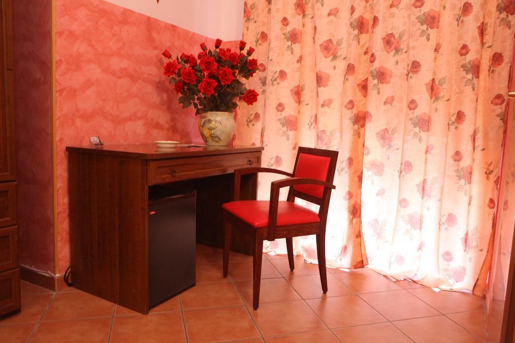 B&B Rinascente Paola Exterior photo